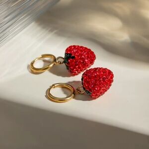 ◾️18K Gold Plated Strawberry Shaped Earrings